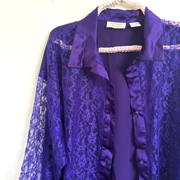 Beautiful Vintage Gold Label Victoria Secret Purple Lace Button Down - Picture 2 of 5